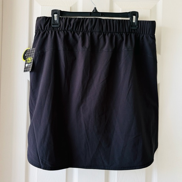 💚NEW LISTING💚 Athletic Works Black Women's Skirt with Under Short - Picture 5 of 5